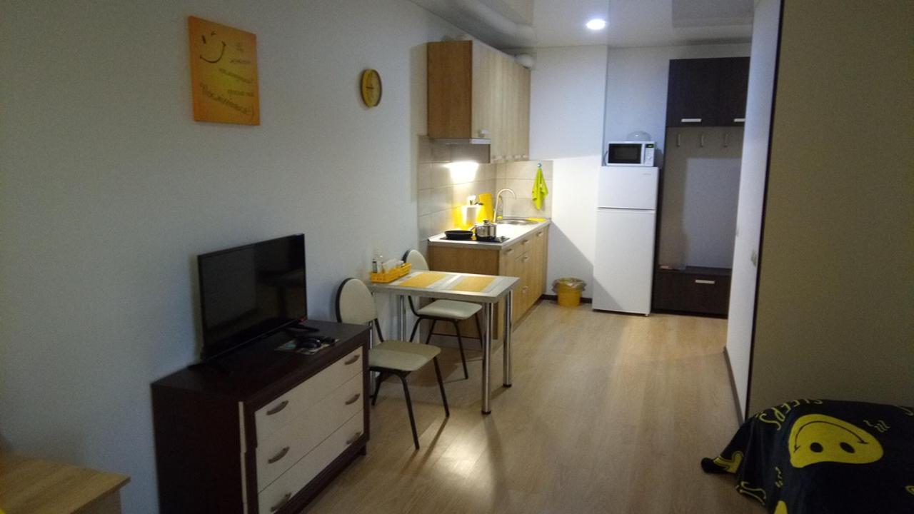 Positive Smile Studio Apartment In The Colorful Comfort Town Residental Complex. Kt-06. Київ Екстер'єр фото