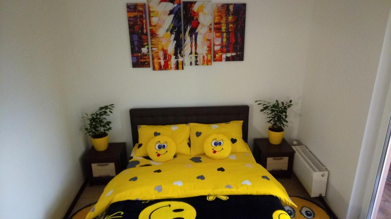 Positive Smile Studio Apartment In The Colorful Comfort Town Residental Complex. Kt-06. Київ Екстер'єр фото