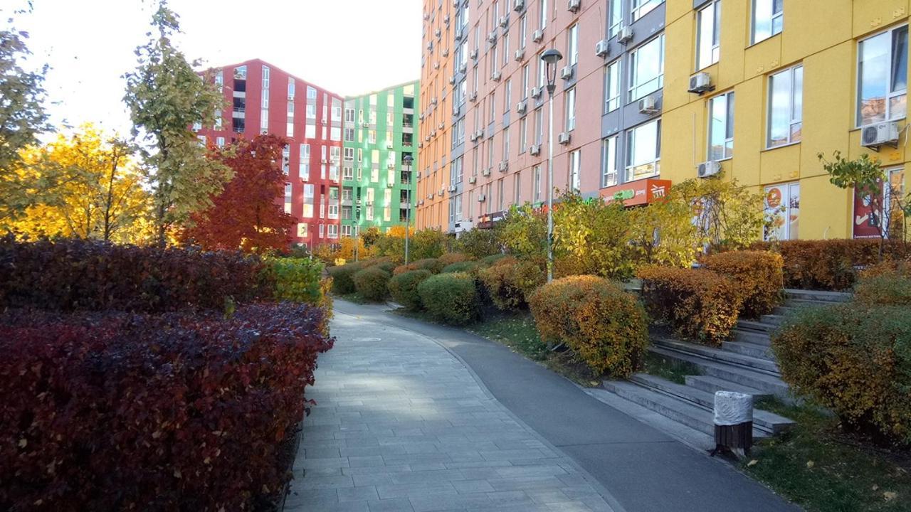 Positive Smile Studio Apartment In The Colorful Comfort Town Residental Complex. Kt-06. Київ Екстер'єр фото