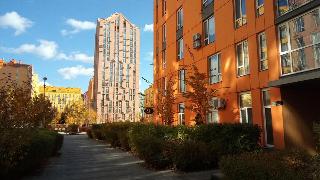 Positive Smile Studio Apartment In The Colorful Comfort Town Residental Complex. Kt-06. Київ Екстер'єр фото